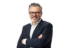 Christian Peters 4500x3000