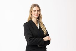 Noa Petersen 6198x4132